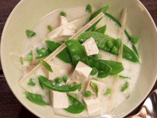 Wie man thailändische Tofu-Milchsuppe zubereitet