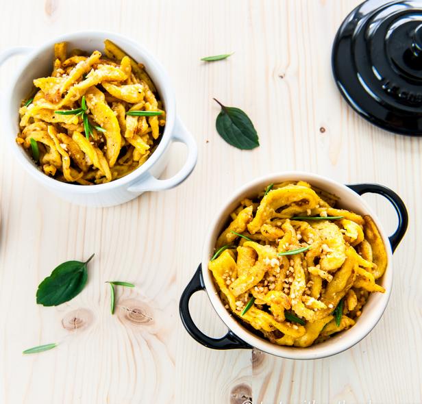 Wie man deutsche Eierspätzle zubereitet