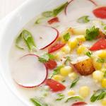 Milchsuppe nach thailändischer Art mit Kartoffeln und Mais