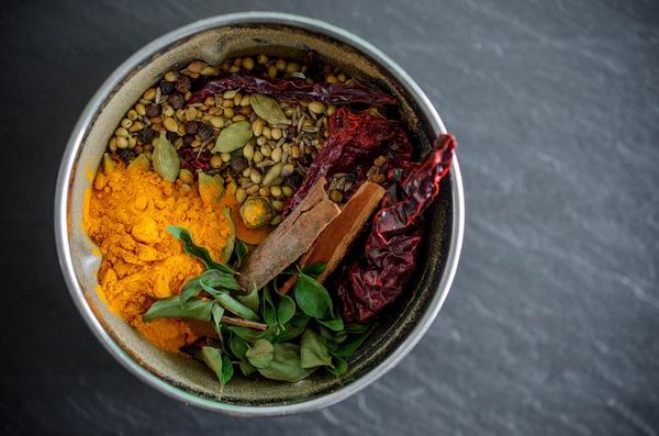 Wie man Currypulver herstellt - Rezept