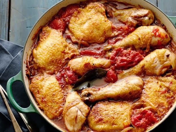 Kuinka valmistaa - Tomaattikastikkeessa haudutetut kananjalat