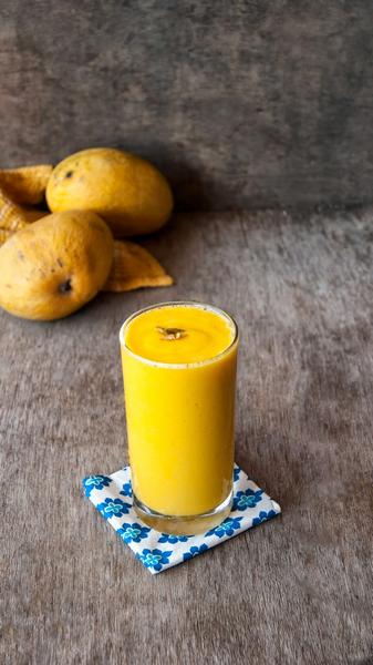 Come preparare il Mango Lassi (bevanda indiana a base di yogurt)
