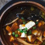 حساء ميسو مع التوفو وفطر موير