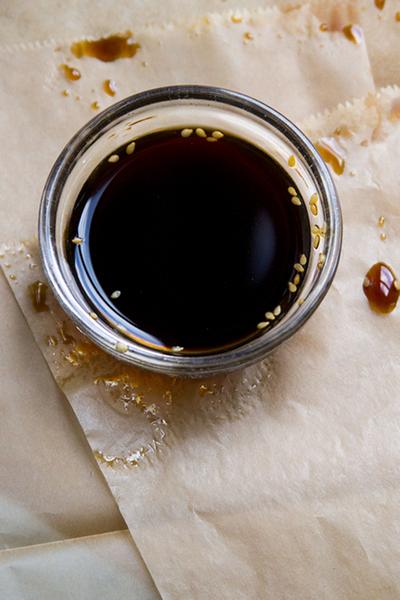 Wie man Ponzu-Dip-Sauce zubereitet