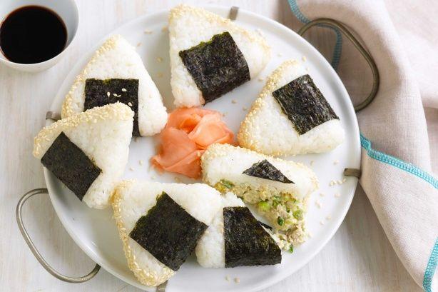 طريقة تحضير أونيغيري التونة (كرات الأرز اليابانية)