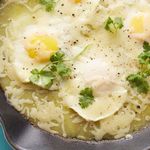 Gebackene Eier mit Salsa Verde