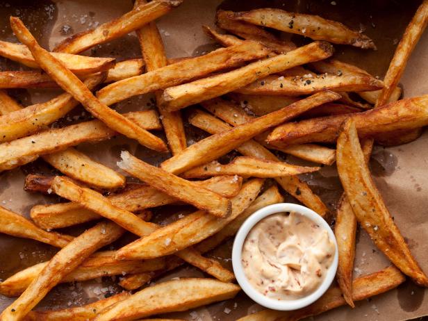 So macht man doppelt frittierte Pommes frites
