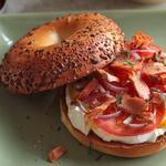 Lachs-Bagel-Sandwich
