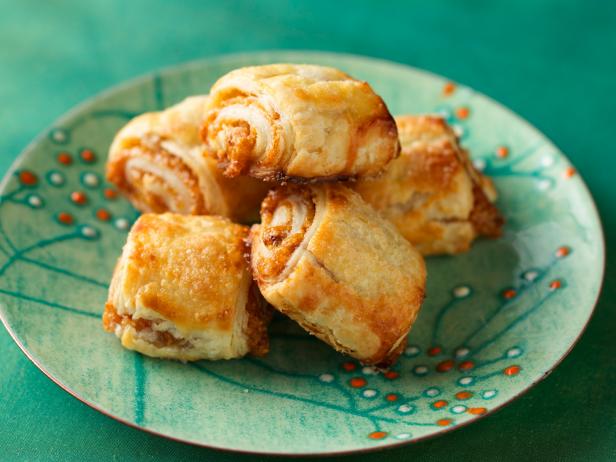 Rezept für Aprikosen-Haselnuss-Rollen „Rugelach“