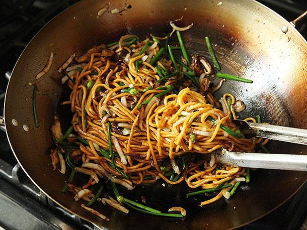 Wok-Kochtechniken – 4 Zubereitungsmethoden