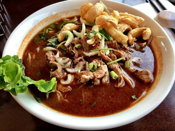 การผจญภัยด้านอาหาร: อาหารริมทางในกรุงเทพฯ