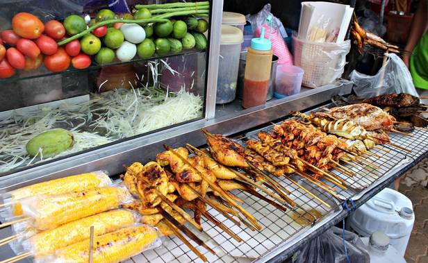 การผจญภัยด้านอาหาร: อาหารริมทางในกรุงเทพฯ