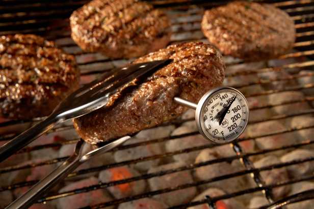 grillilämpömittarin avulla