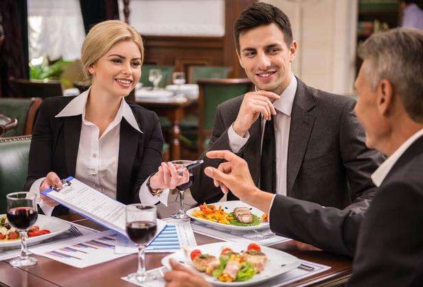 Foto: So verhält man sich in einem Restaurant