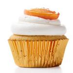 Cupcakes mit Pfirsichen und Vanillecreme
