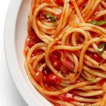 Spaghetti mit Marinara-Sauce