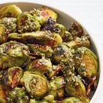 Gerösteter Rosenkohl mit Minzpesto-Sauce