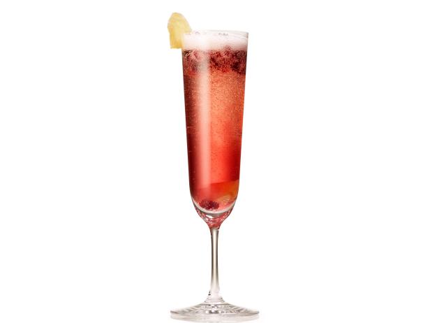 So bereiten Sie einen prickelnden Weihnachtsstern-Cocktail zu