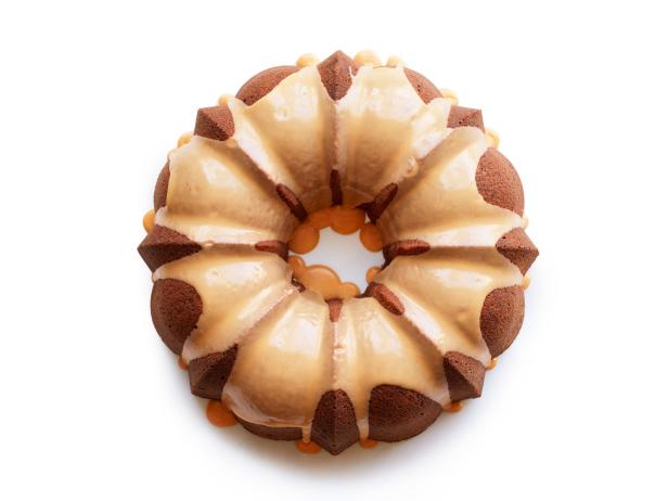 Kuidas teha - pidulik maapähklivõi-bundtkook