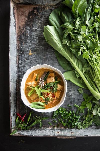 Zubereitung - Rotes Curry mit Kokosmilch, Tofu und Nudeln