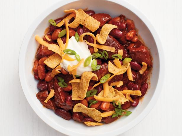Wie man Chili im Schongarer zubereitet