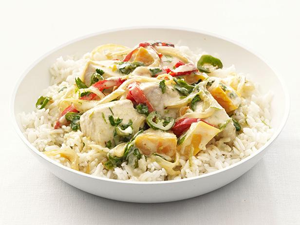 Wie man thailändisches Fischcurry zubereitet