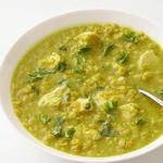 شوربة عدس مع دجاج وكاري