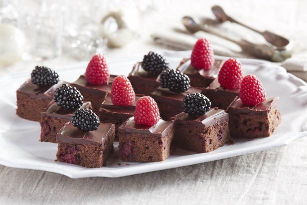 Wie man Beerenbrownies zubereitet