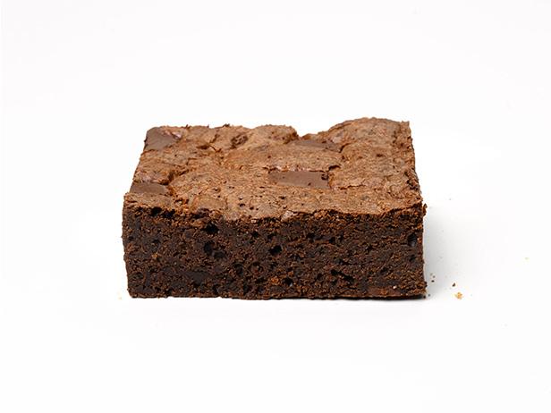 Wie man Schokoladen-Fudge-Brownies zubereitet