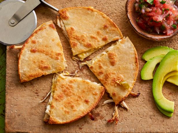 طريقة عمل كاساديا الدجاج