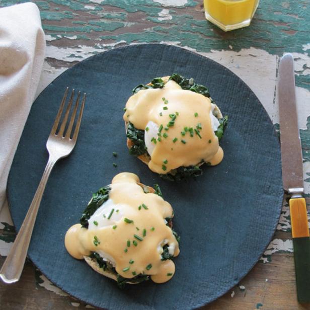 Zubereitung - Eier Florentine mit Spinat und Mornay-Sauce