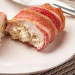 Hähnchen gefüllt mit Frischkäse und umwickelt mit Speck
