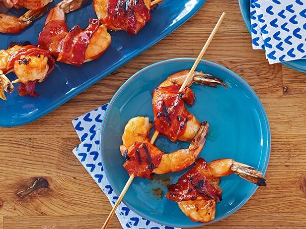 Zubereitung - Gegrillte, honigglasierte, mit Speck umwickelte Garnelen