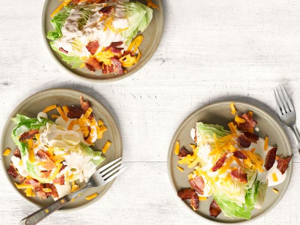 Come preparare - Lattuga iceberg con cheddar e pancetta
