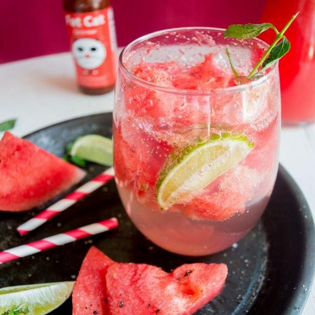 Wie man eine Wassermelonen-Margarita zubereitet