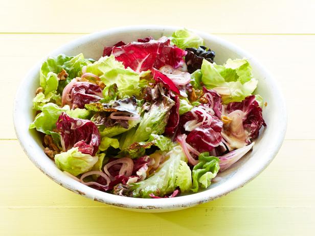 Zubereitung - Grüner Salat mit eingelegten Schalotten