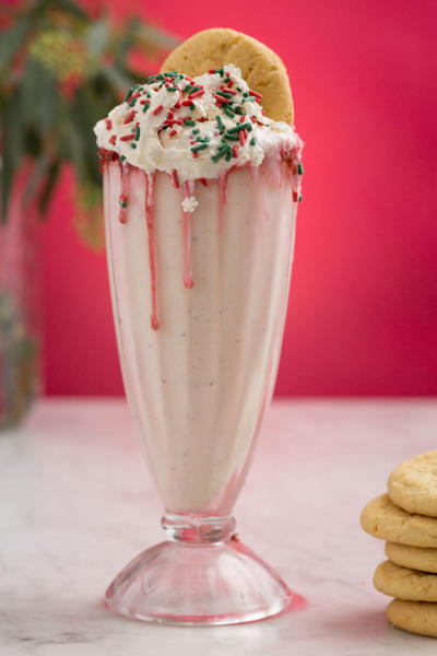 Rezept für Kürbismilchshake mit Eigelb und Zimtkeksen