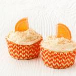 Orangen-Cupcakes mit Zuckerguss