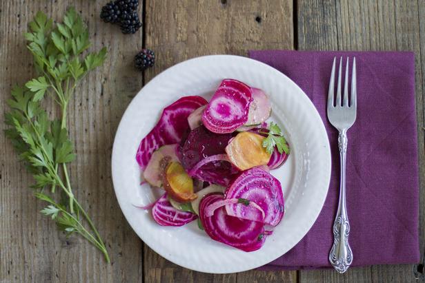 Wie man Rote-Bete-Salat aus der Dose zubereitet