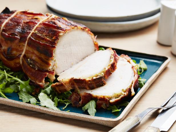 Zubereitung - Honig-Senf-glasierter, mit Speck umwickelter Schweinelendenbraten