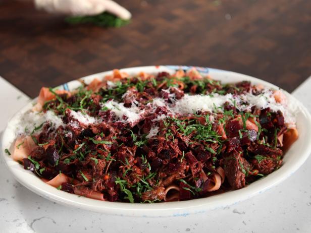 Zubereitung - Rindfleisch-Rote-Bete-Eintopf mit Pappardelle-Nudeln