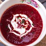 Borschtsch mit gebackener Rote-Bete-Suppe