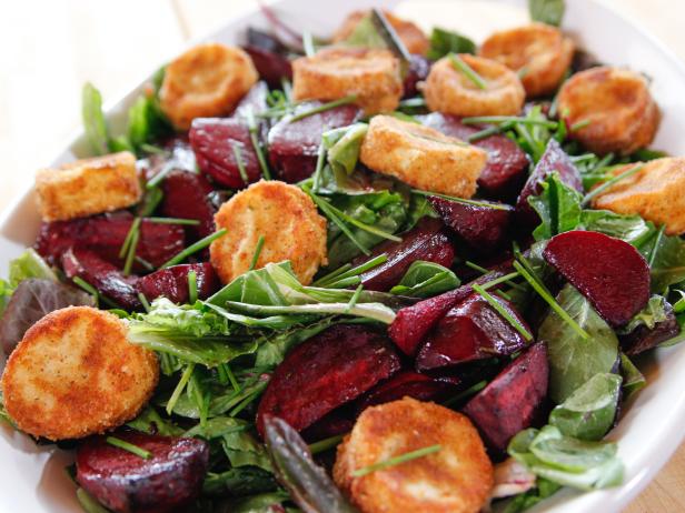 Zubereitung - Salat aus gerösteter Roter Bete und gebratenem Ziegenkäse