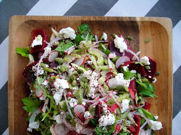 Pancar ve Kereviz Salatası Nasıl Yapılır?