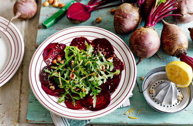 Wie man geröstetes Rote-Bete-Carpaccio zubereitet