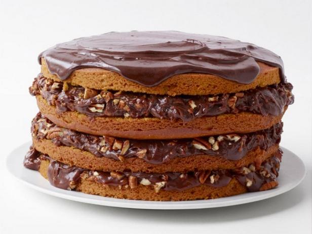 Walnuss-Kürbiskuchen mit Schokoladenglasur