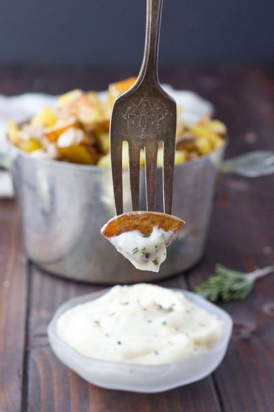 Wie man geröstete Knoblauch-Aioli zubereitet