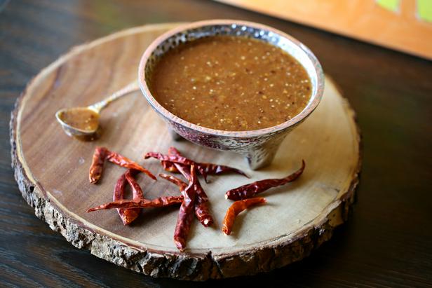 Wie man Borracha Tequila Salsa zubereitet