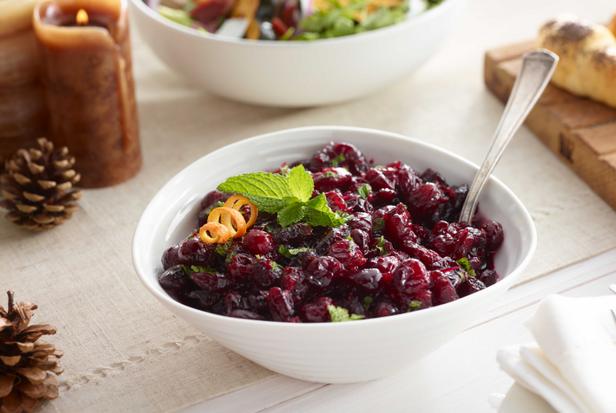 Wie man Cranberry-Orangen-Sauce zubereitet