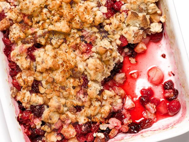 Wie man Cranberry-Birnen-Crumble zubereitet